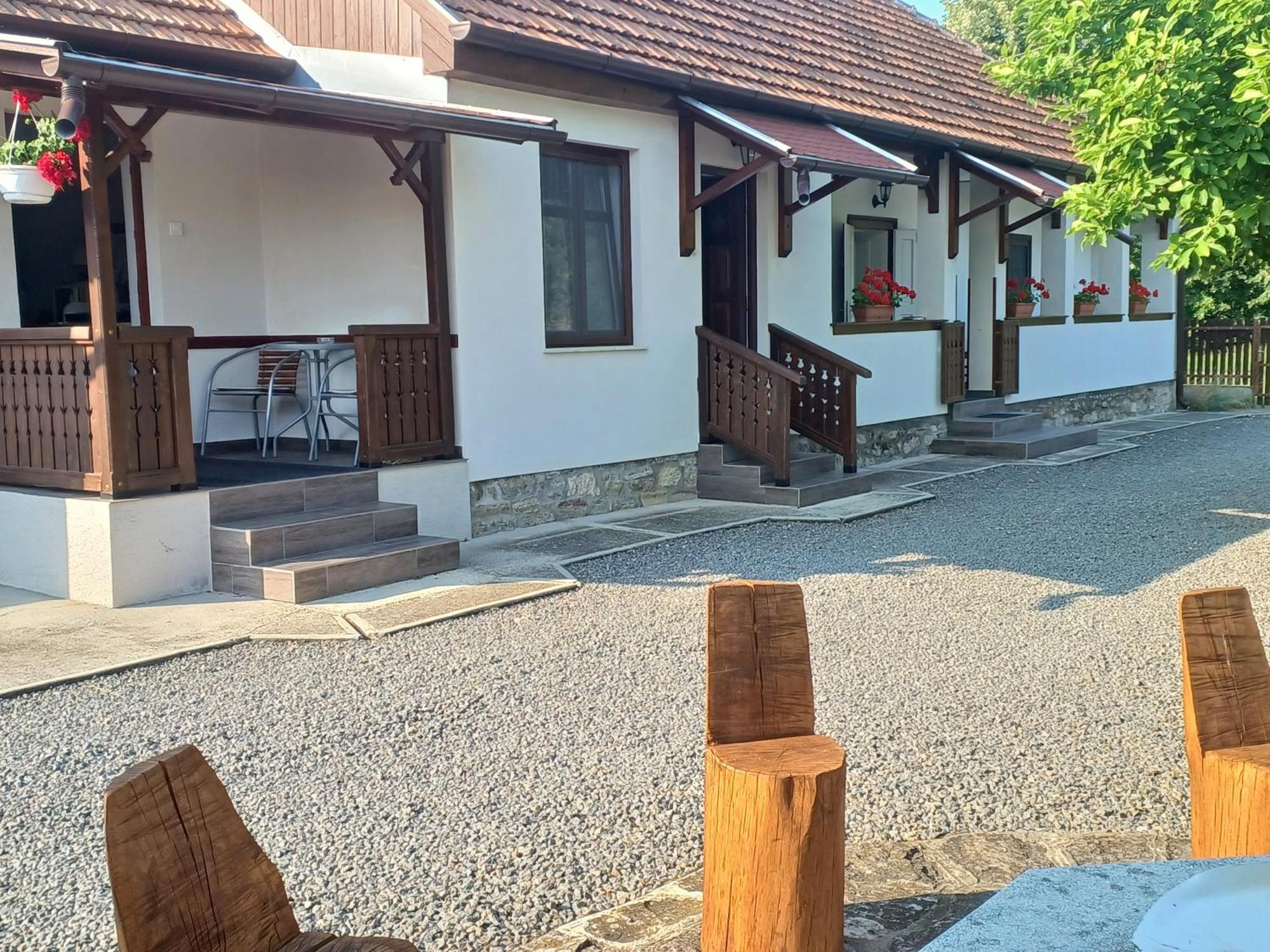 Kazsimer Vendeghaz Erdohorvati Bagian luar foto
